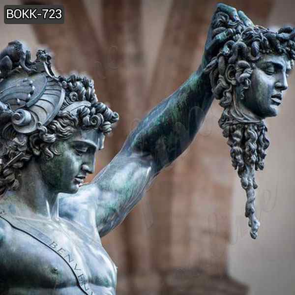 perseus and medusa statue