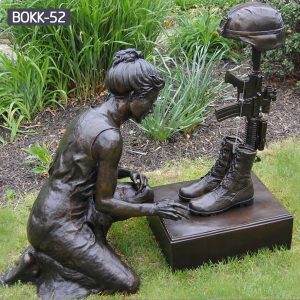 Outdoor Kneeling Soldier Military Bronze Statue Memorial BOKK-52