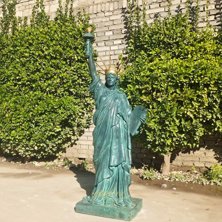 3.9feet Statue of Liberty Replica