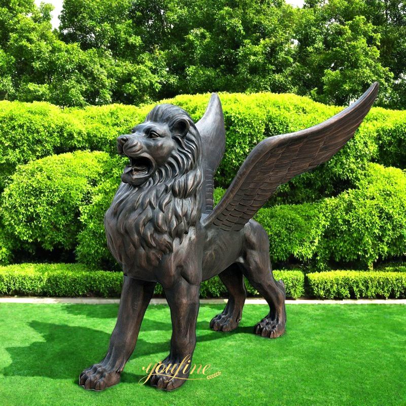 statue lion with wings