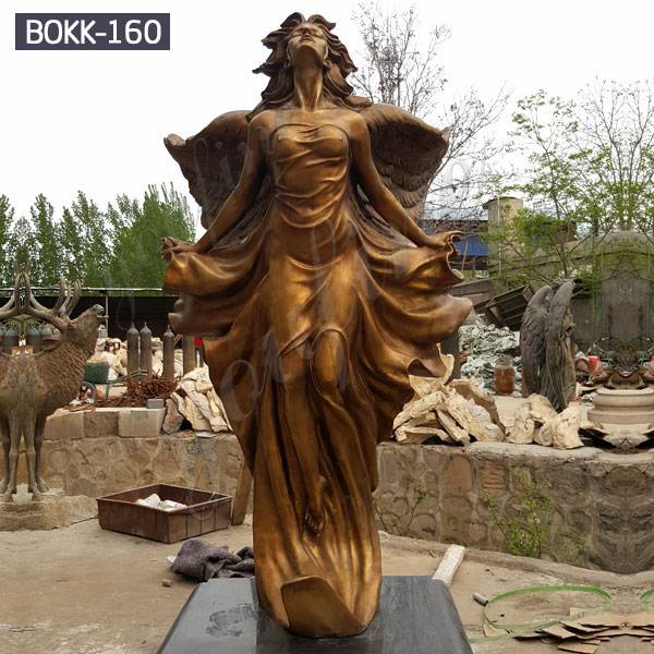 Life size beauty garden decor