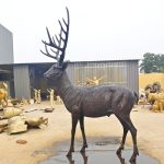 wildlife bronze Life Size Reindeer Statue factory supplier