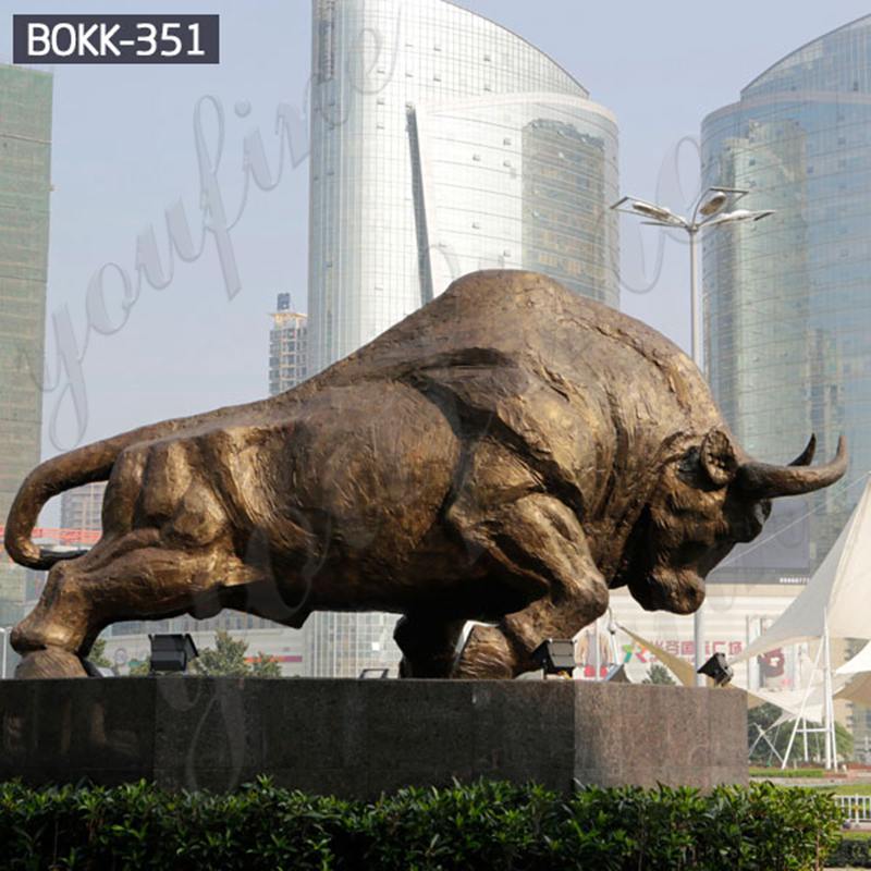 Wholesale Large Bronze Bull Statue Square Decoration BOKK-351 - Bronze Animal Sculpture - 1