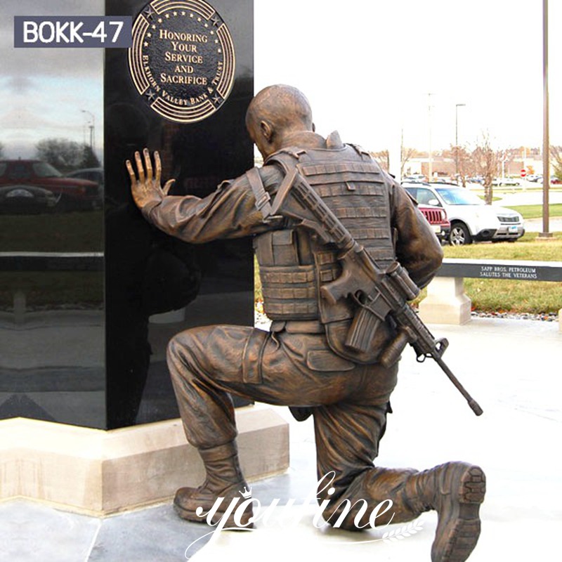 Kneeling Bronze Soldier Sculpture Memorial Hero Manufacturer BOKK-47 - Bronze Military Statues - 1