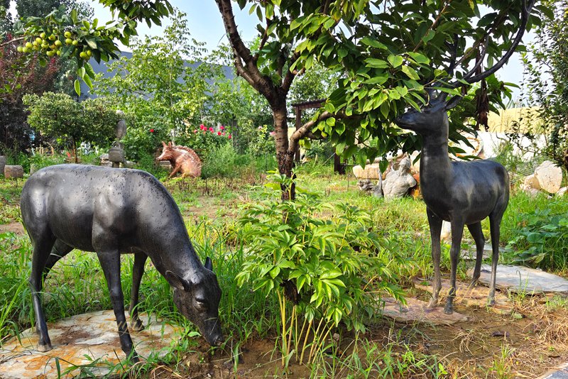 Outdoor Couple Deer statue