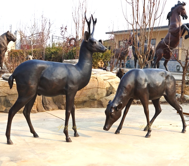 bronze Couple Deer sculpture in factory
