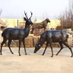 bronze Couple Deer statue in factory