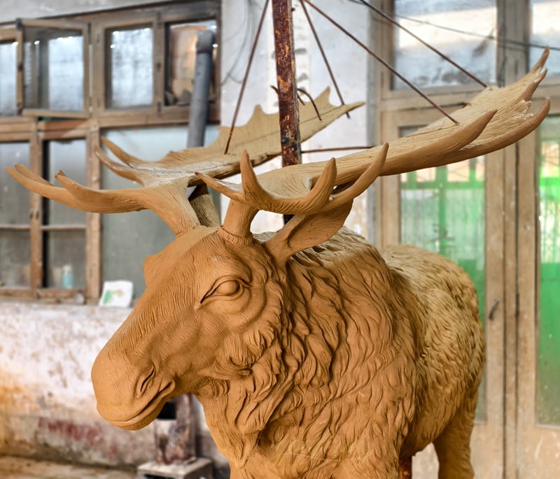 wild animal Moose Yard Statue clay model detail