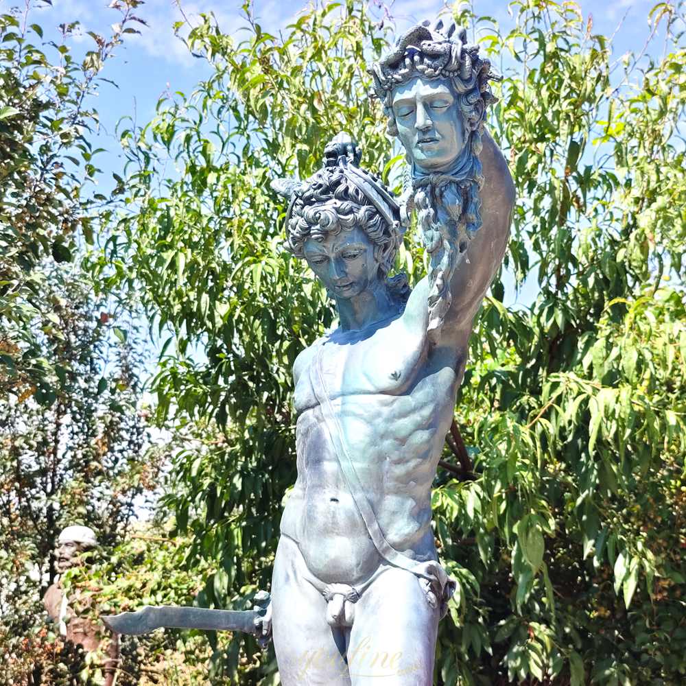 Perseus with the Head of Medusa statue detail