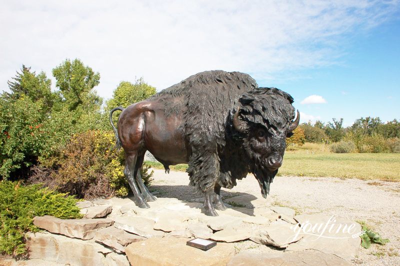 Why Do So Many People Like The Bronze Bison Statue? - YouFine News - 5