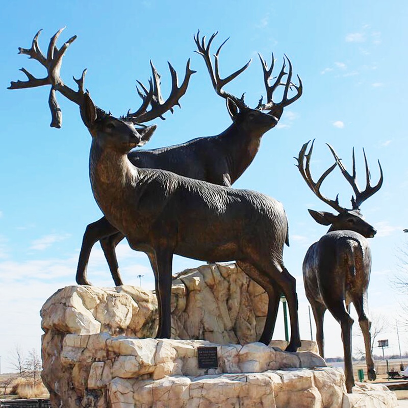 wildlife large mule deer sculpture