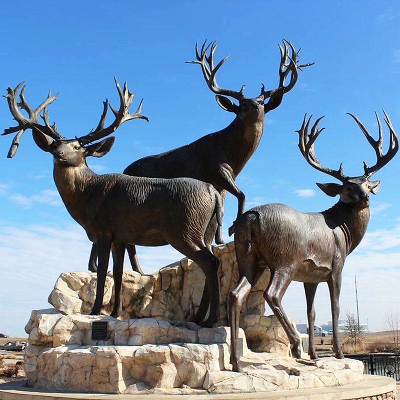 wildlife mule deer sculpture