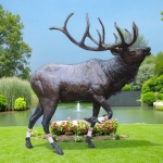 wildlife Bronze Reindeer Statue