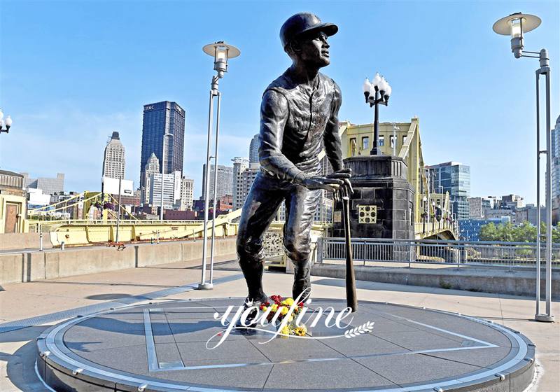 Bronze Baseball Player Statue Roberto Clemente Walker Gym Lawn Decor for Sale BOK1-080 - Bronze Famous Sculpture - 3