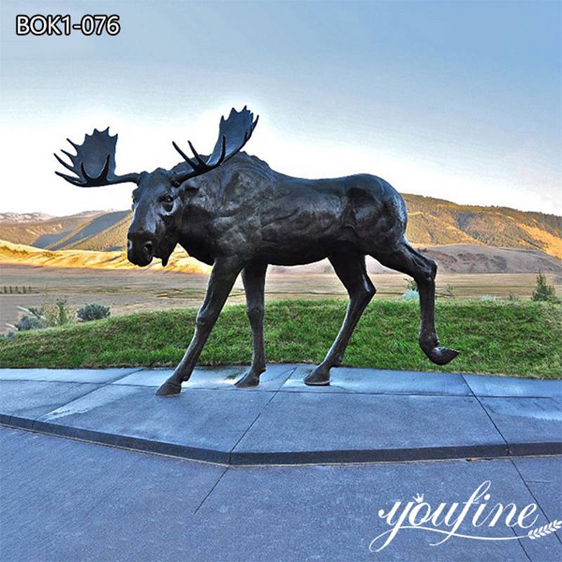 Life-size Moose Statue Details