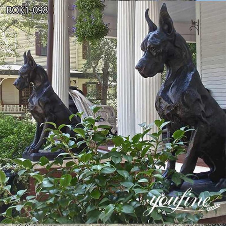 ronze Dog Statue Details: