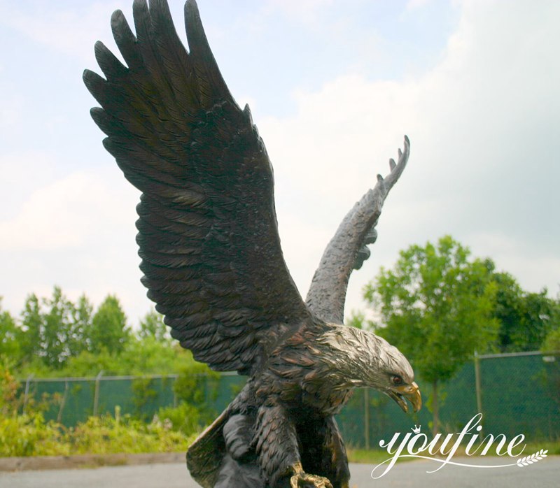 Custom Bronze Outdoor Eagle Statue: