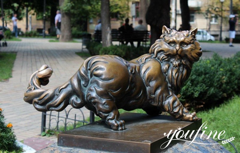 ernando Botero Fat Cat Sculpture: