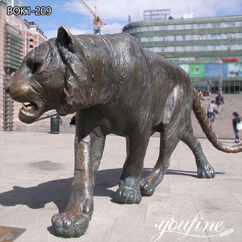 Tiger Sculpture Details: