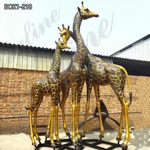 China Bronze Life Size Giraffe Animal Statue 19ft Tall for sale BOK1-218