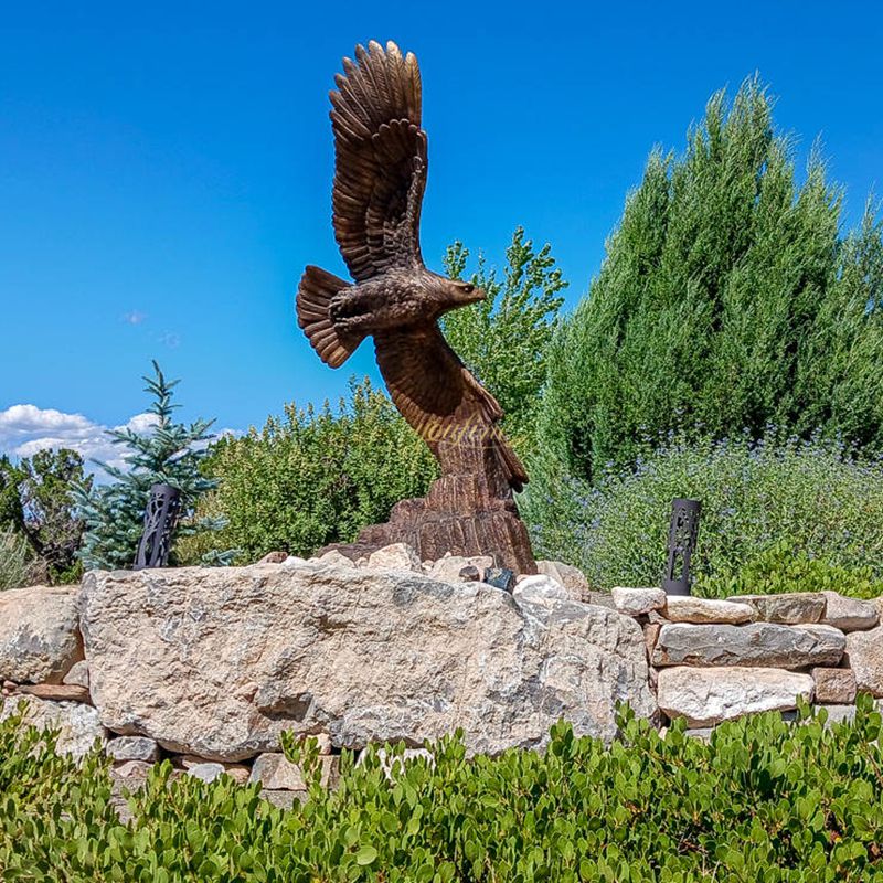 Flying Outdoor Eagle Statue with Wingspan feedback