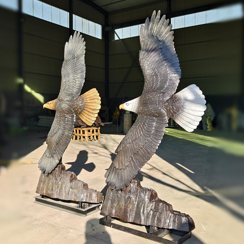 Flying Outdoor Eagle Statue with Wingspan