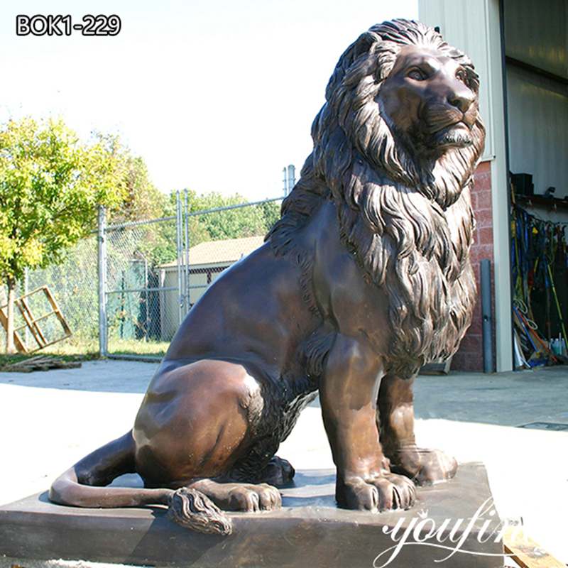 Details of Lion Statues:
