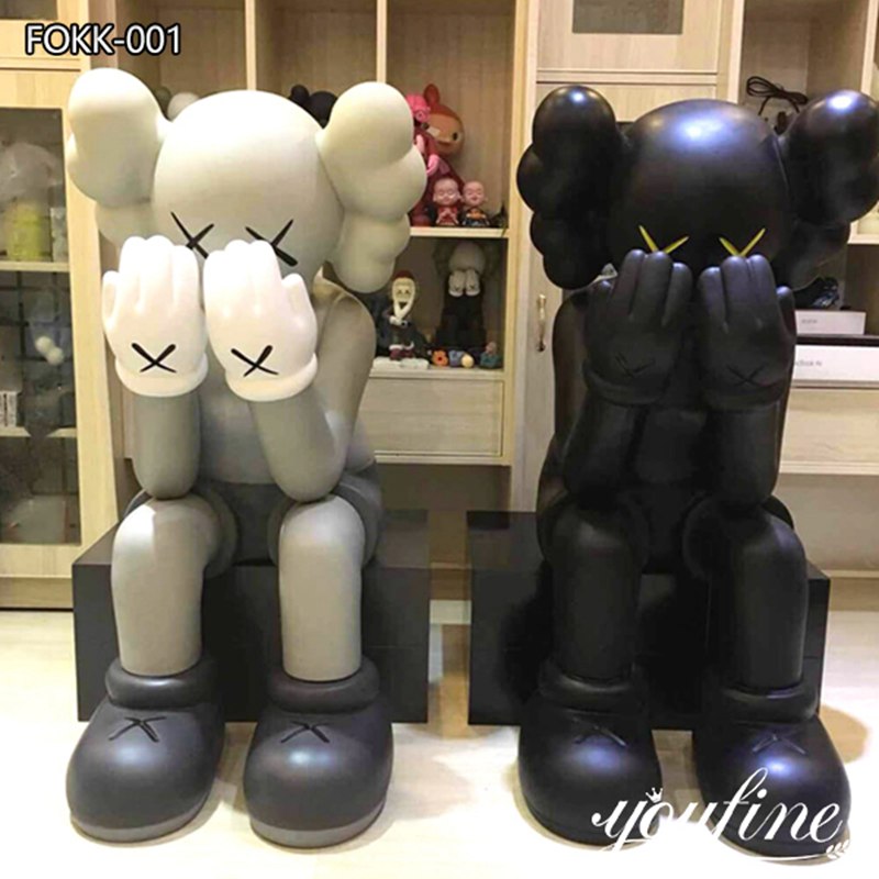 Fiberglass Passing Through Kaws Statue Brian Donnelly Art for Sale FOKK-001 - Fiberglass Statue - 2