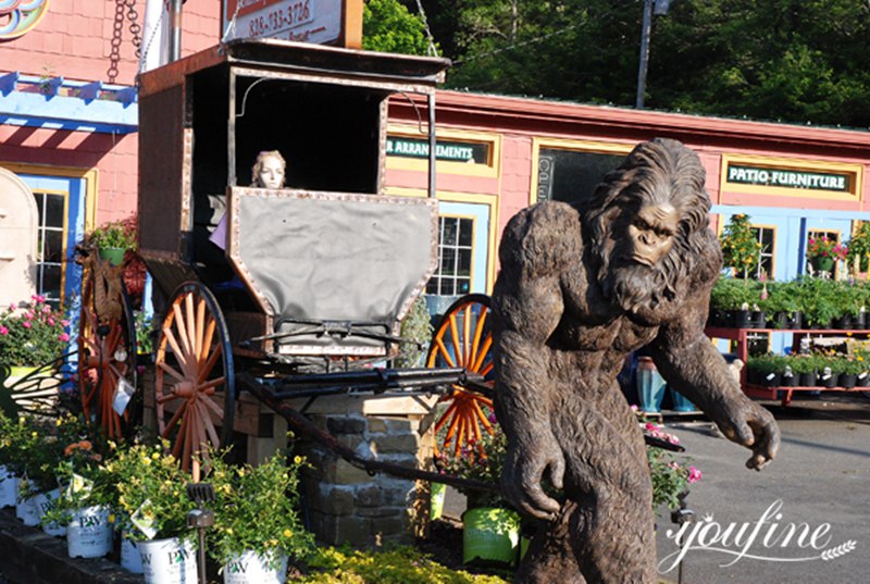 Life-size bigfoot sculpture for garden-YouFine Sculpture1