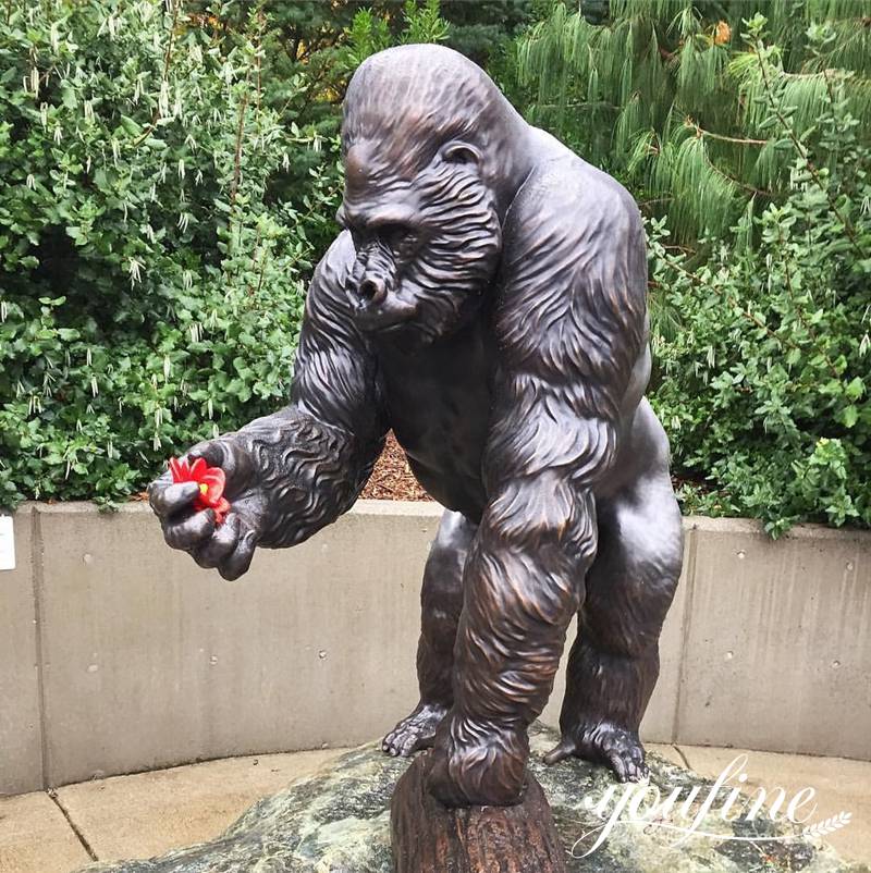 custom bronze human-size gorilla statue-YouFine Sculpture