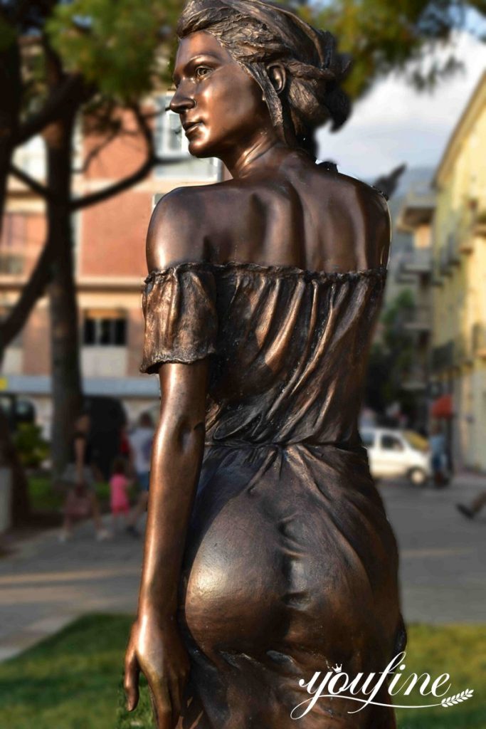 female statue of spigolatrice di sapri-YouFine Sculpture。