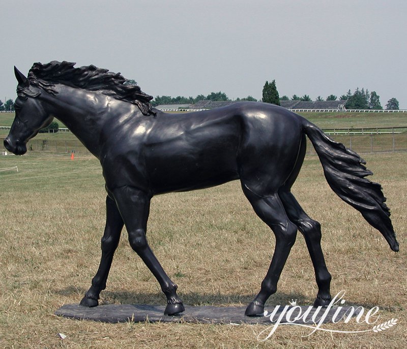 bronze horse statue lawn decor.