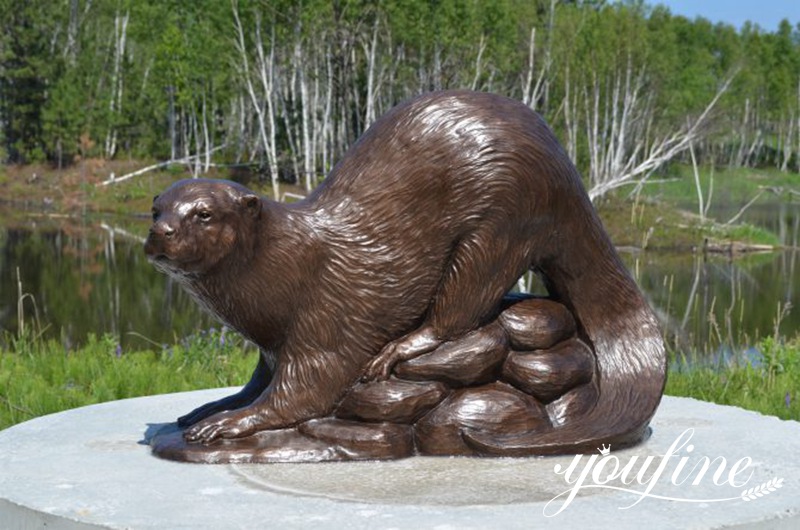 River-Otter-Sculpture