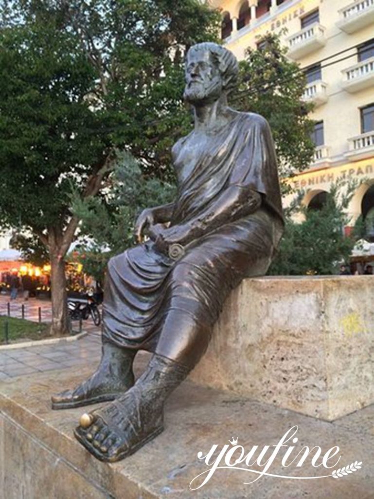 statue-of-aristotle (1)