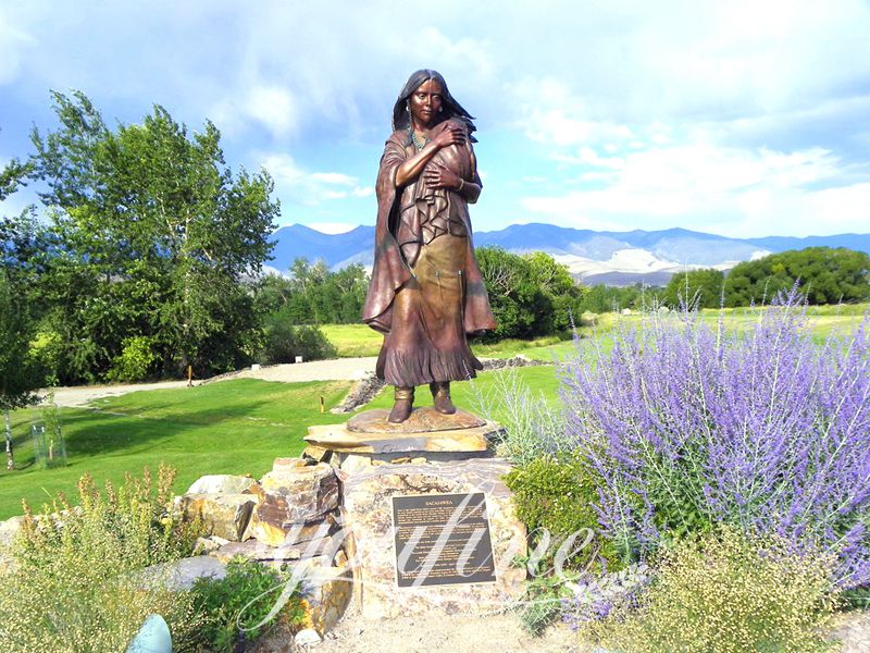 Transforming Outdoor Spaces with Stunning Landscape Statues - Blog - 19