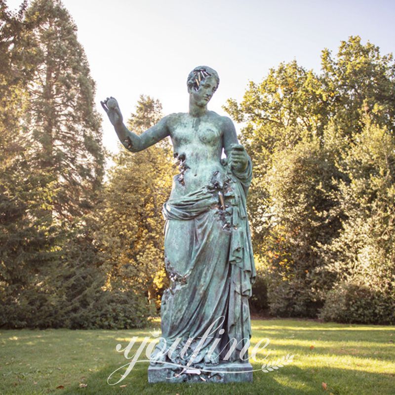 Transforming Outdoor Spaces with Stunning Landscape Statues - Blog - 10