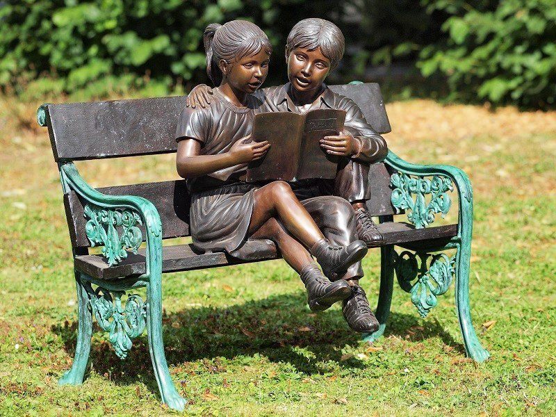 Bronze-tow kids Statue