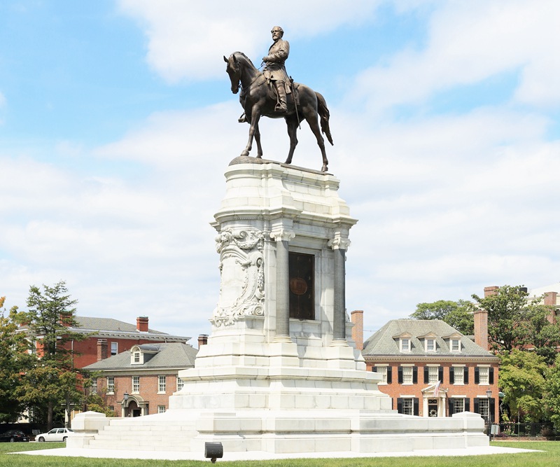 What is Important Information about Robert E. Lee