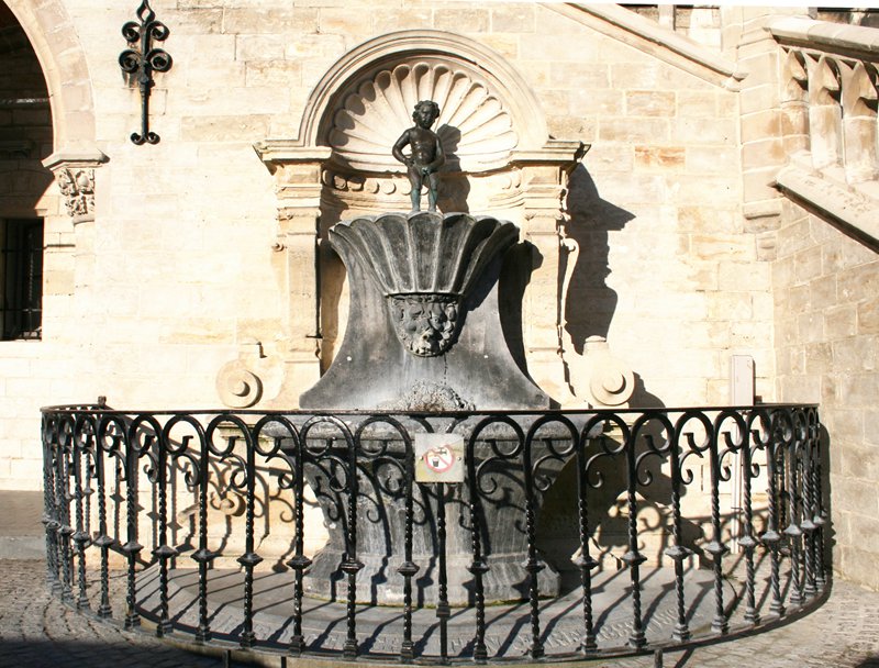 boy statue fountain