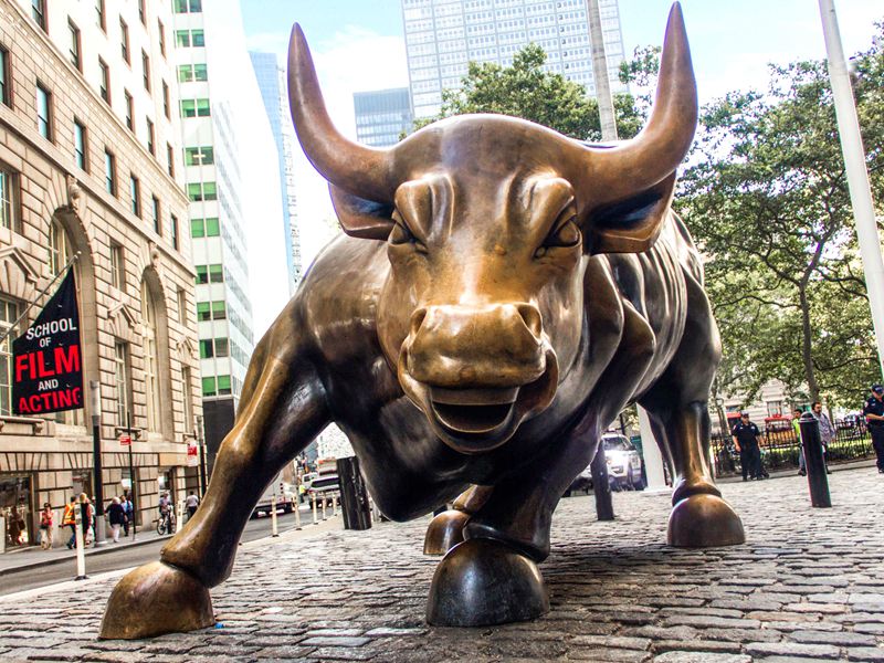 Charging Bull sculpture