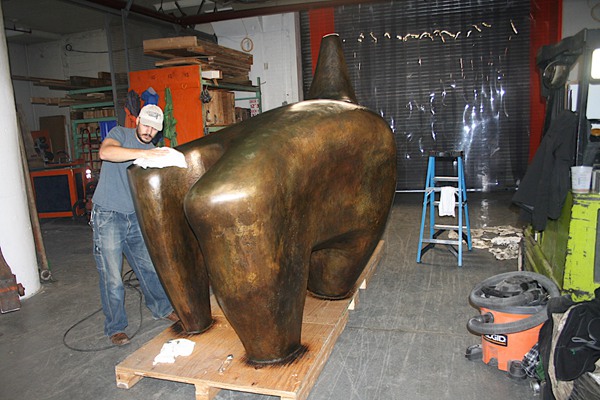 Cleaning of Henry Moore large Sculptures