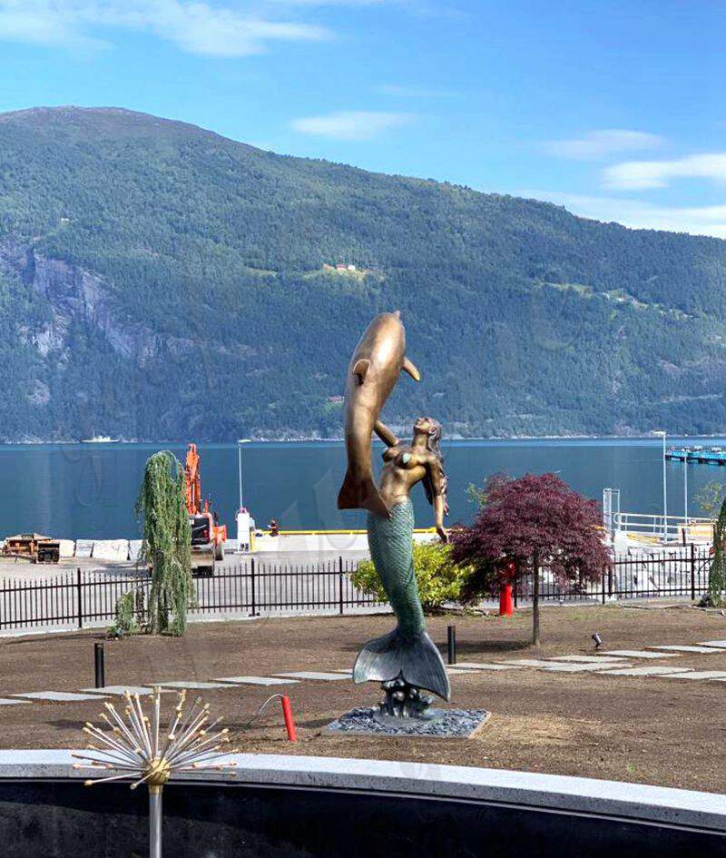 large-bronze-mermaid-statue