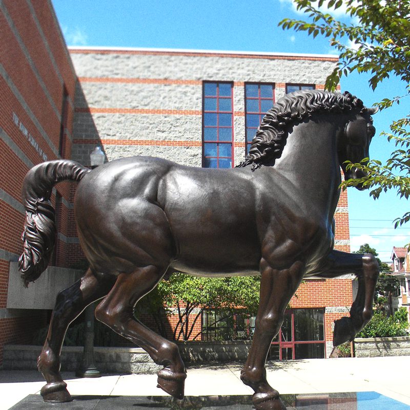 school horse statue