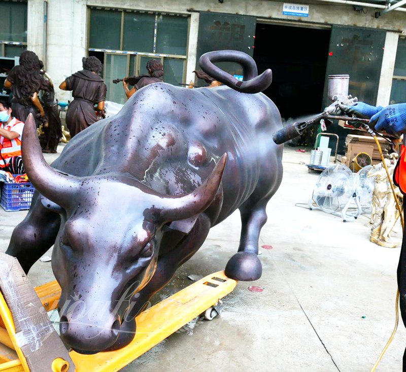 Maintaining the Bronze Sculpture