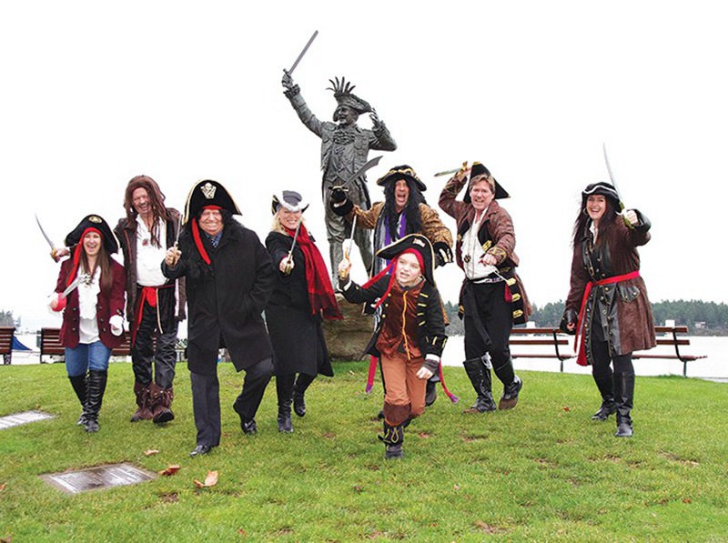Famous Bronze Pirate Captain Statue Frank James Ney Art - Bronze Famous Sculpture - 6