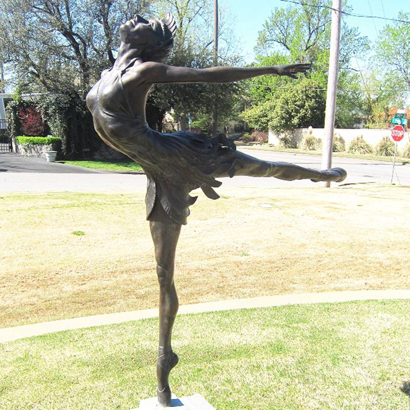 ballerina statue