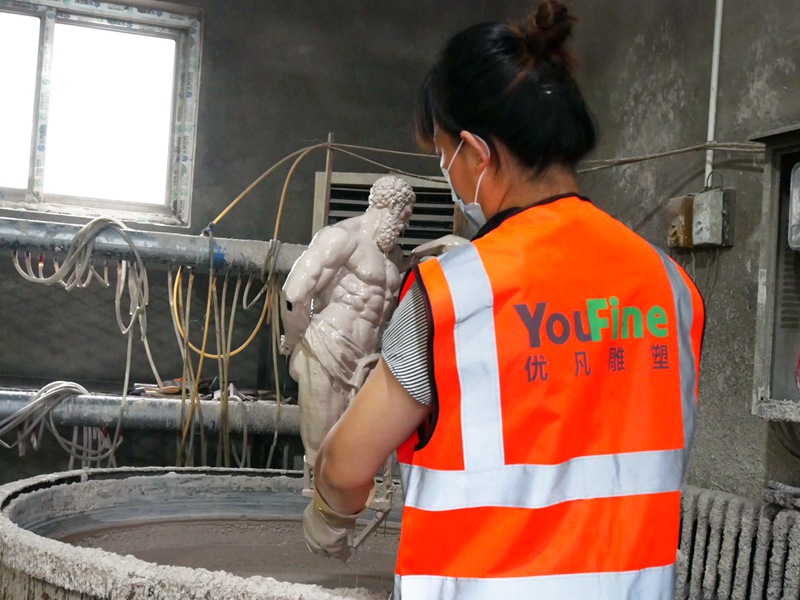 bronze sculpture Sand Shell Making