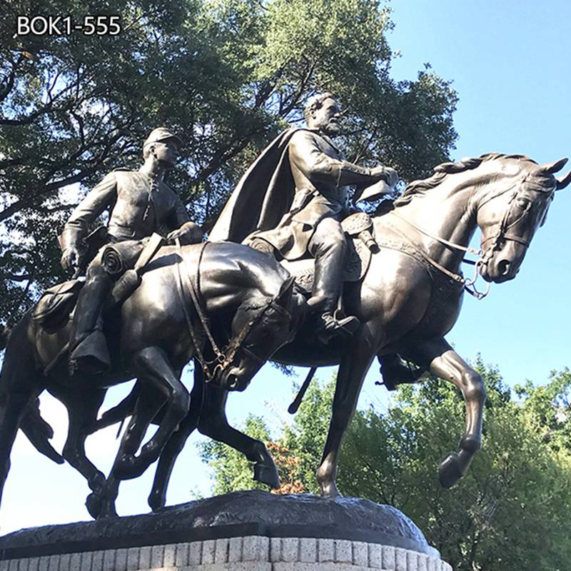 cast bronze sculpture of soldiers