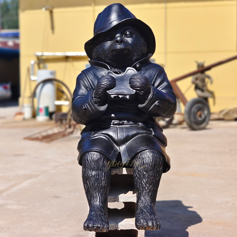 sitting bronze paddington bear sculpture detail