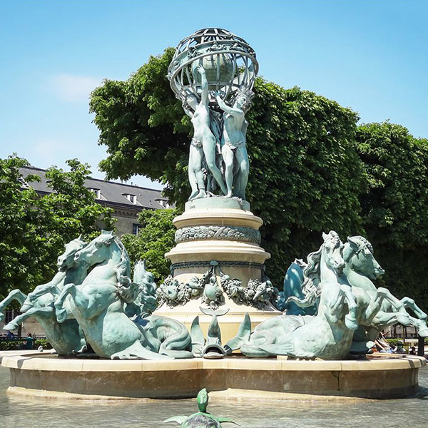 large statue bronze fountain